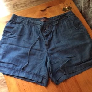 Gloria Vanderbilt shorts soft denim